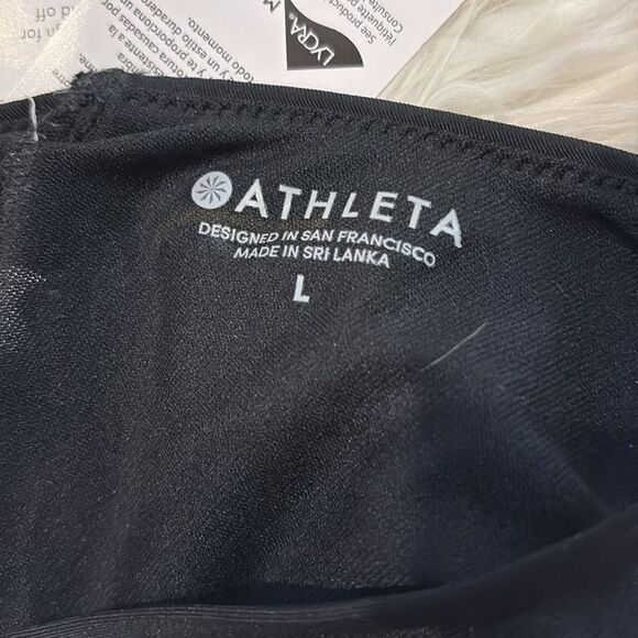 ✨Athleta Scoop Bikini Top in Black, NWT - Picture 6 of 9